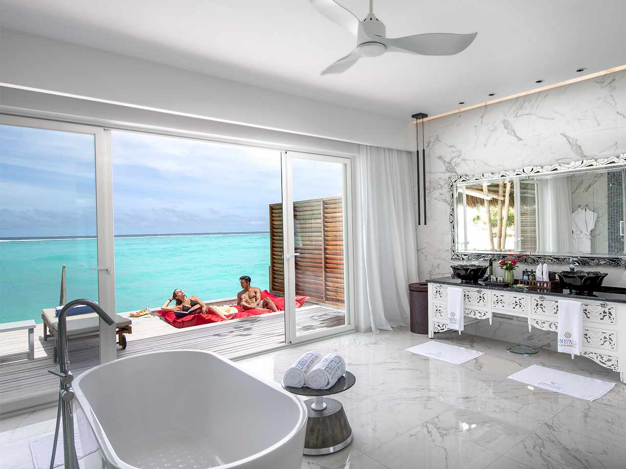 Emerald Maldives Resort & Spa bagno water villa