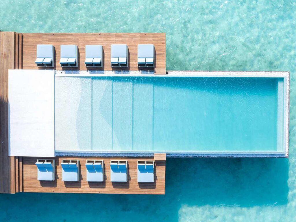 heritance aarah maldives infinity pool