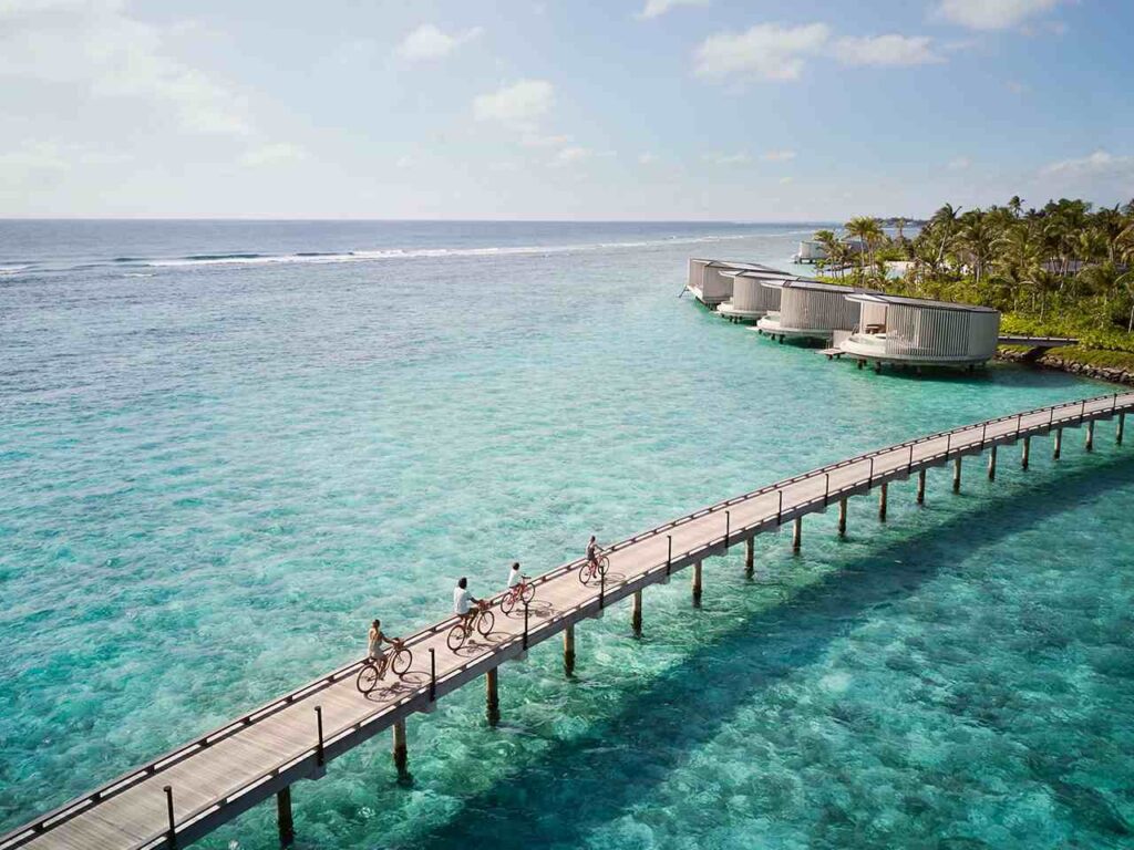 The Ritz-Carlton Maldives Fari Islands pontile