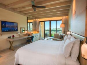 Saadiyat Rotana Resort camera con balcone