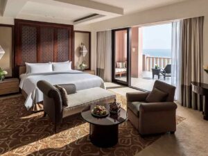 Shangri-Là Al Husn Resort & Spa Suite