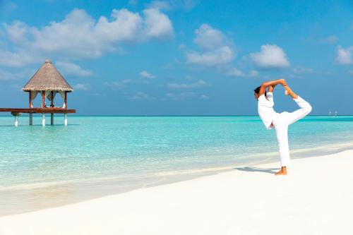 Yoga alle Maldive: un'esperienza rigenerante
